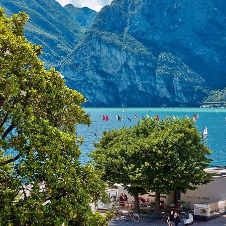 Hotel Geier Torbole Sul Garda Екстер'єр фото