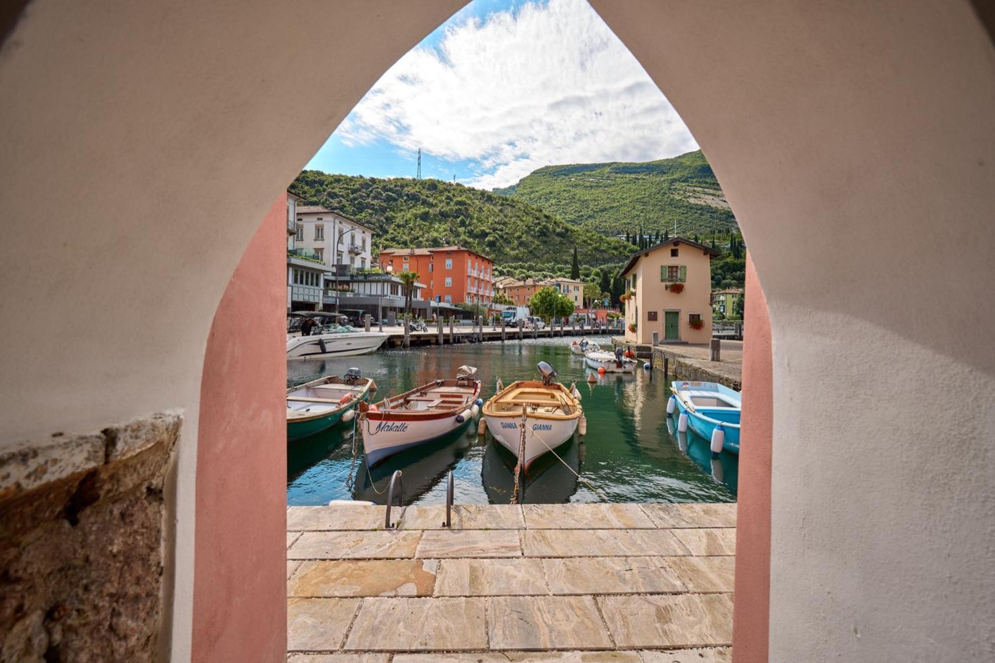 Hotel Geier Torbole Sul Garda Екстер'єр фото