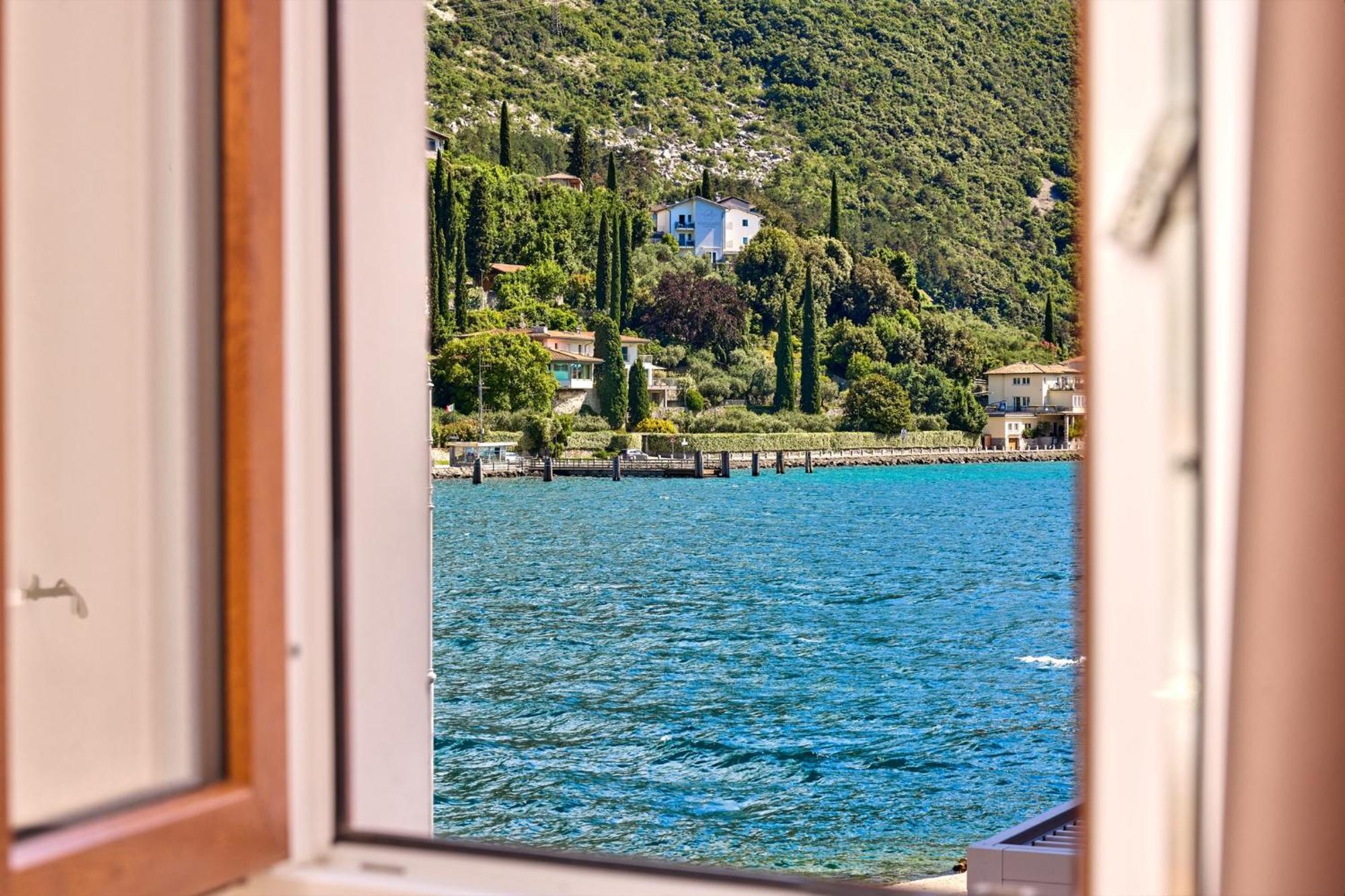 Hotel Geier Torbole Sul Garda Екстер'єр фото