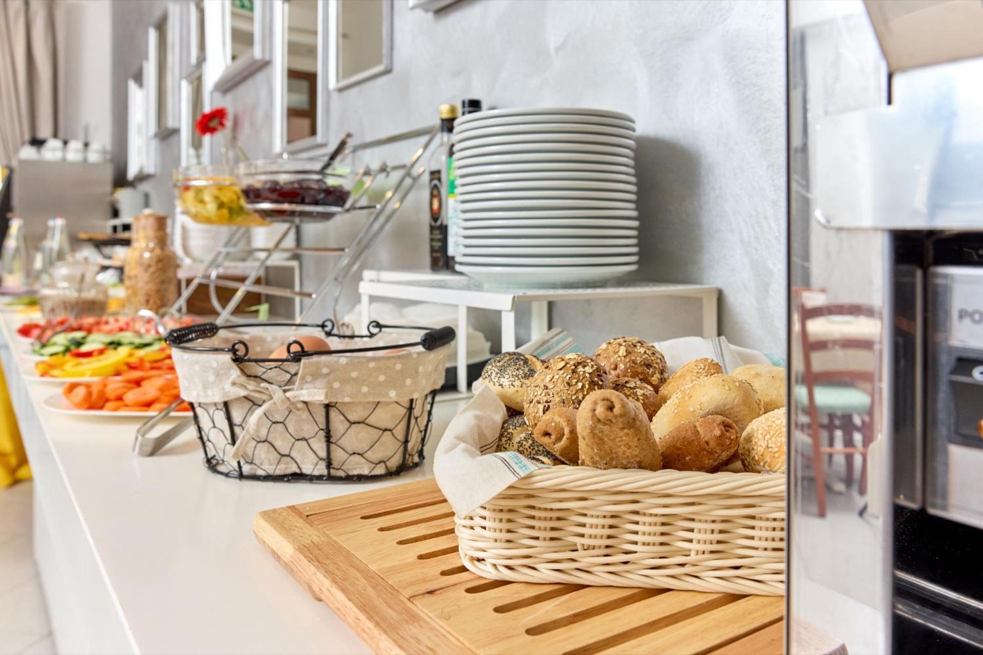 Hotel Geier Torbole Sul Garda Екстер'єр фото
