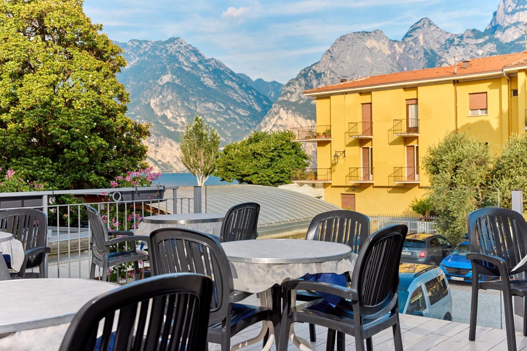 Hotel Geier Torbole Sul Garda Екстер'єр фото