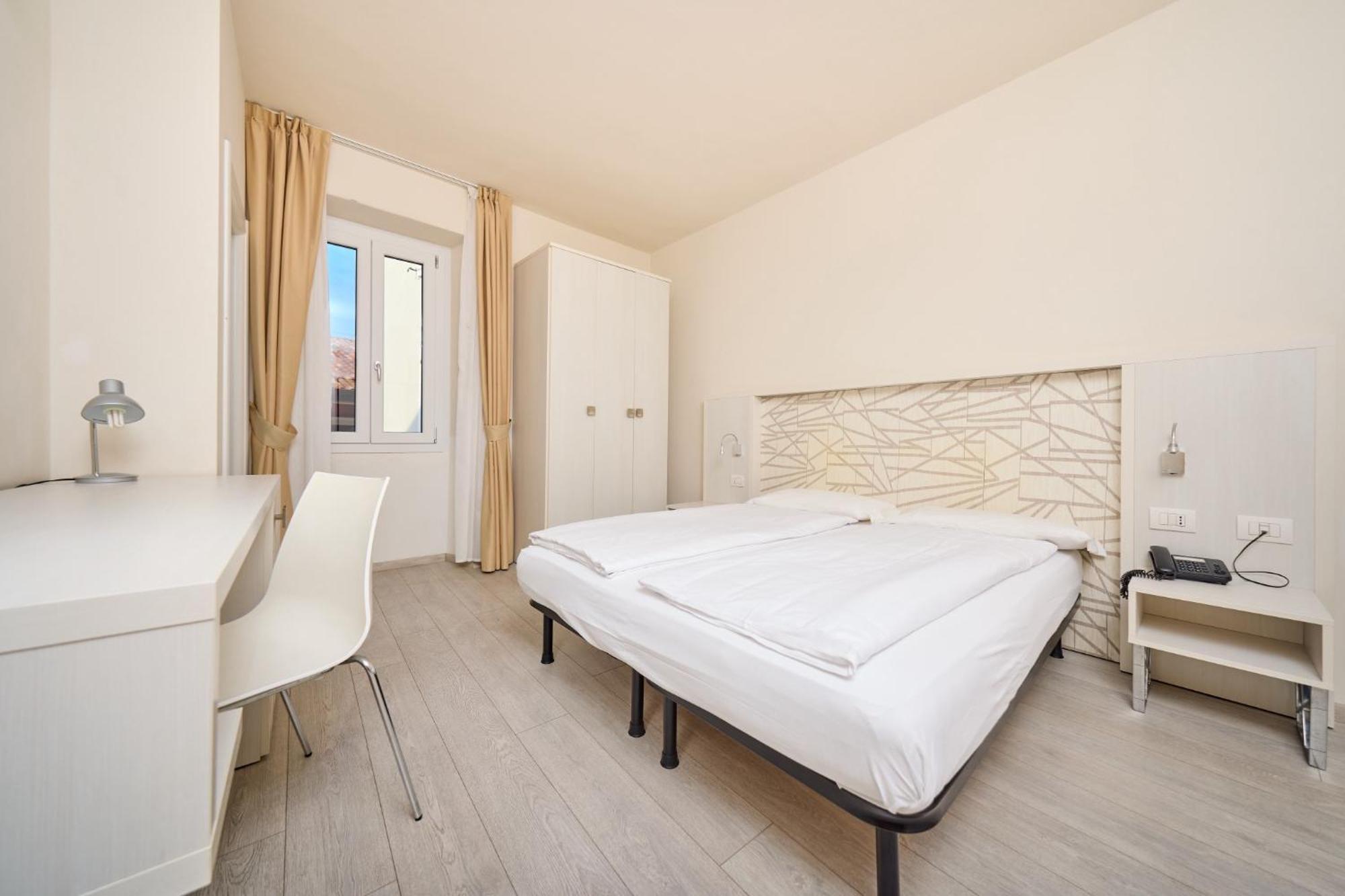Hotel Geier Torbole Sul Garda Екстер'єр фото