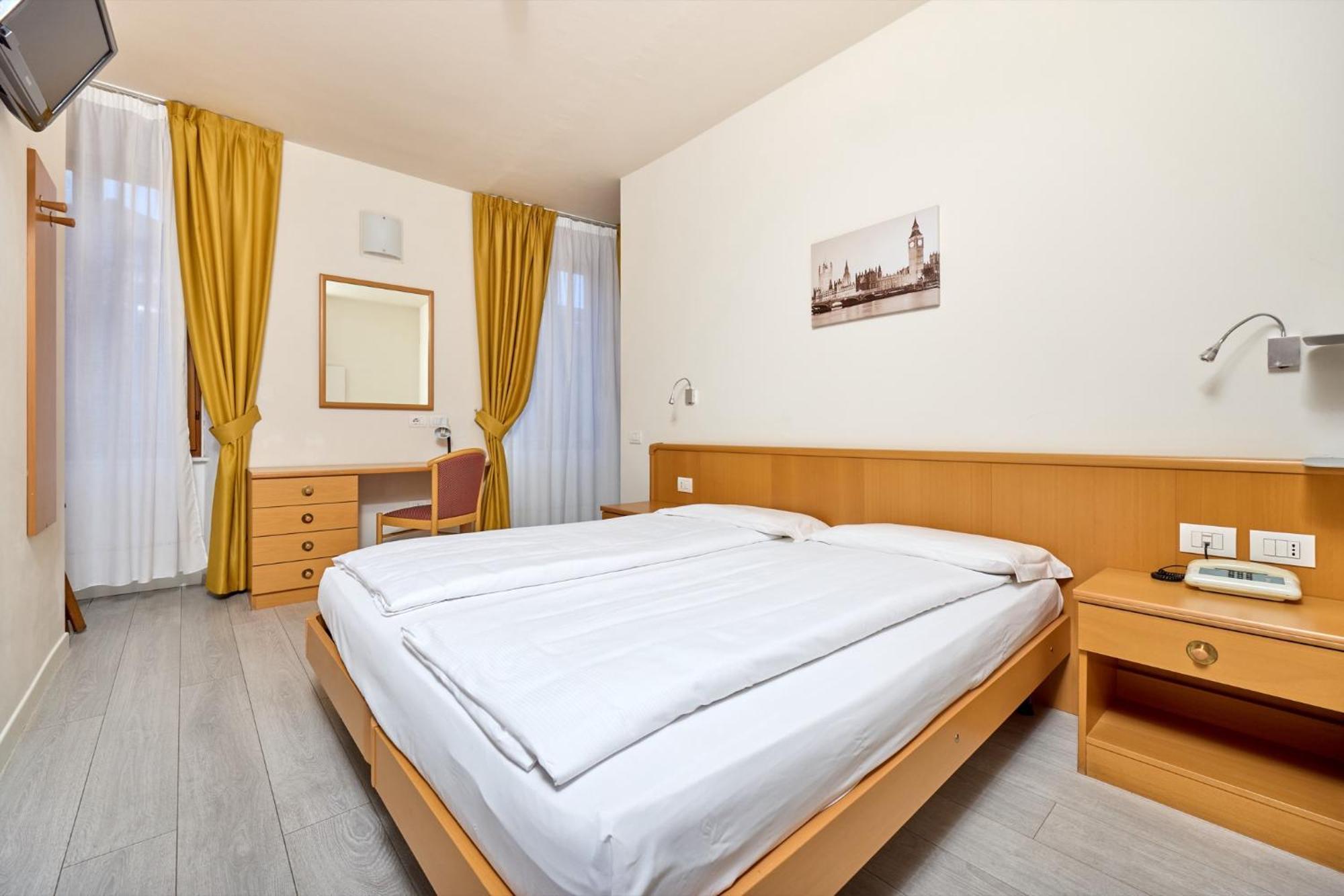 Hotel Geier Torbole Sul Garda Екстер'єр фото