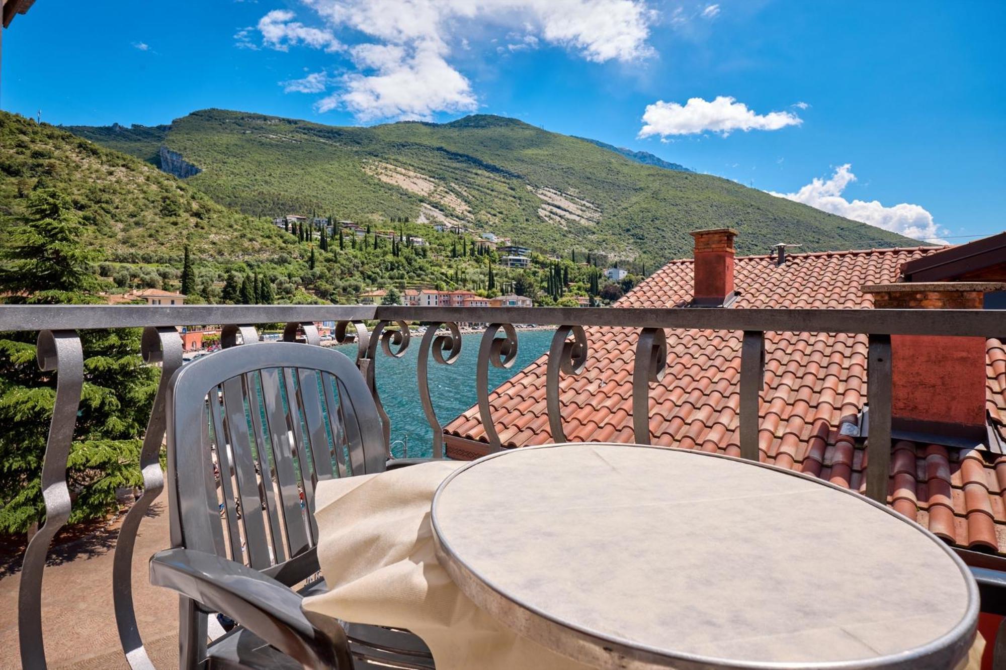 Hotel Geier Torbole Sul Garda Екстер'єр фото
