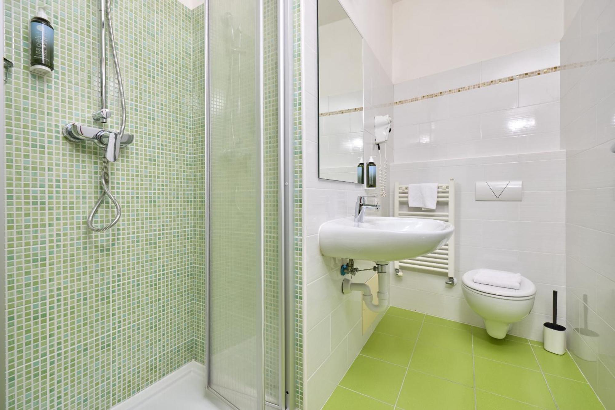 Hotel Geier Torbole Sul Garda Екстер'єр фото